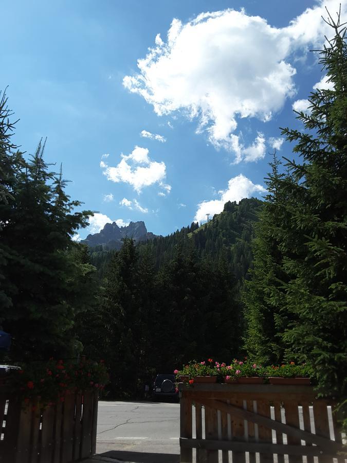 Chalet Brigitte B&B Arabba Exteriör bild