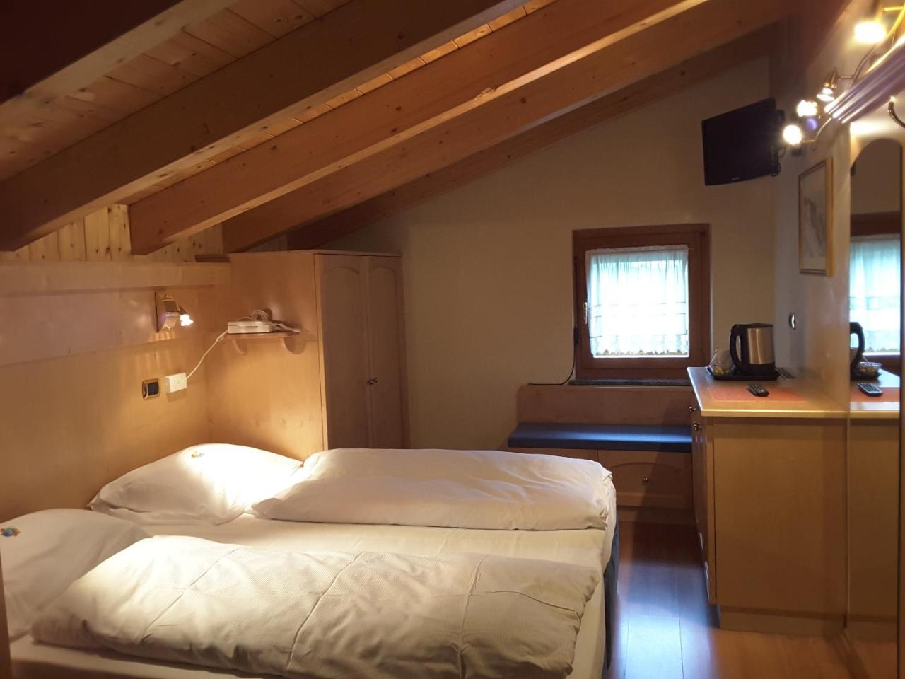 Chalet Brigitte B&B Arabba Exteriör bild